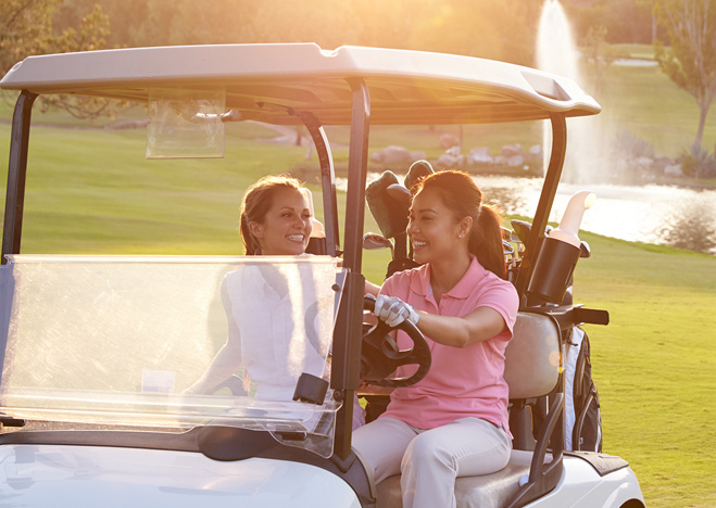 Enjoy the pleasure of galloping on the golf grassland