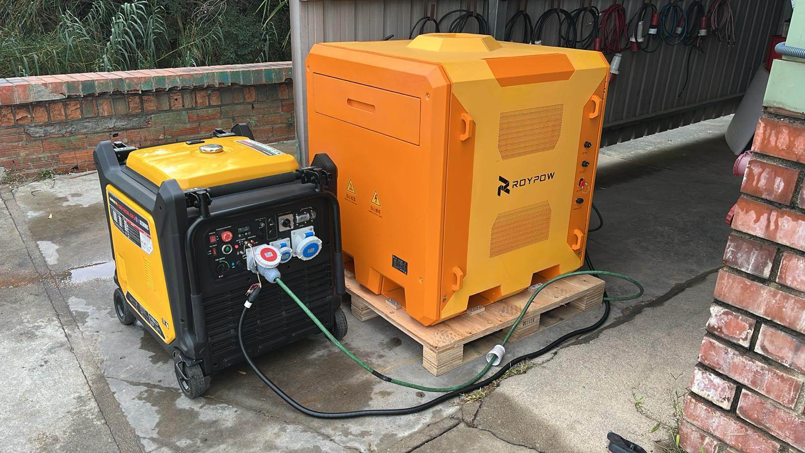 ROYPOW PC15KT Mobile ESS Powering Versatile Applications in Spain